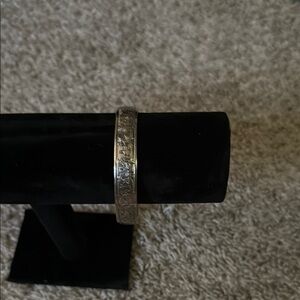 Elegant Silver Floral Bangle Bracelet